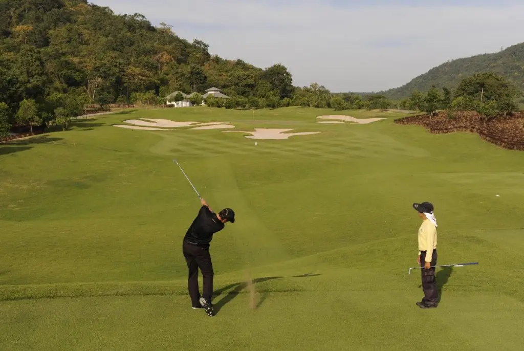 Black-Mountain-Golf-Club-06.webp